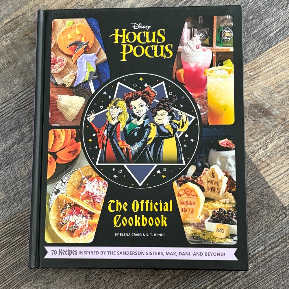 New-Hocus Pocus:The Official Cookbook, 70 recipes inspired by the characters
